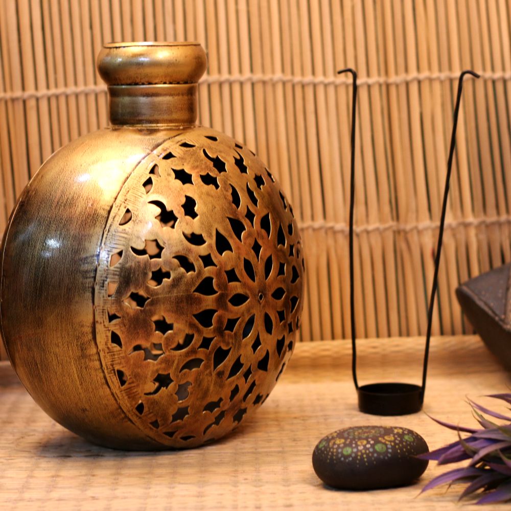 Handcrafted Iron Painted Kuria Tea Light Holder – Decorative Metal Candle Lantern for Home & Festive Décor