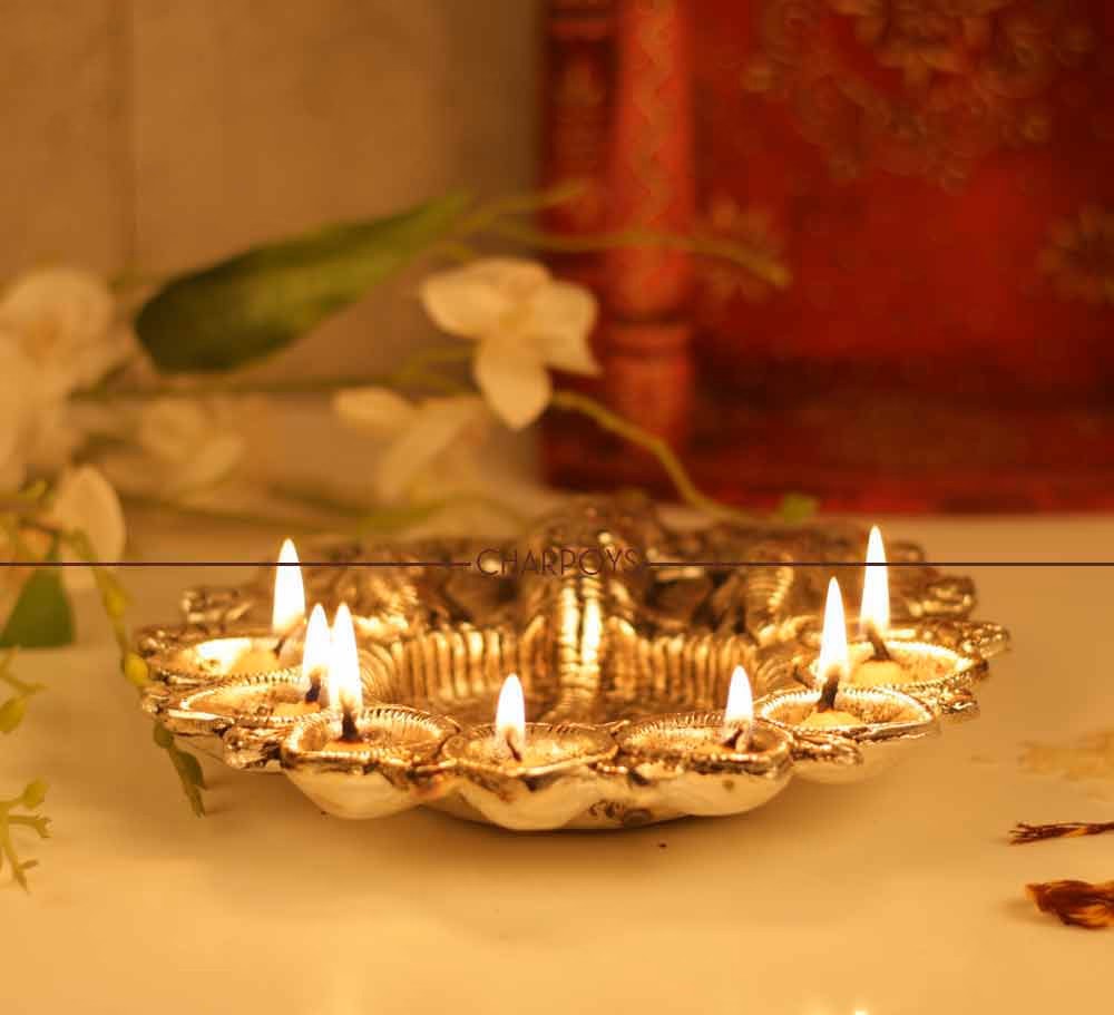 Shri Ganesh Design Akhand Jyot — Handcrafted Continuous Flame Oil Lamp