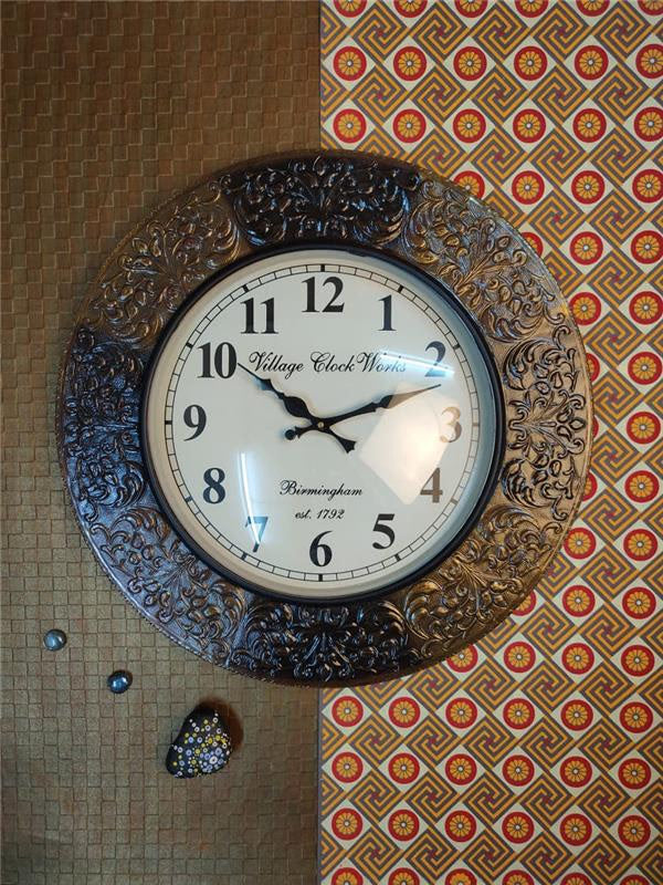 BRASS PLUS BROWN WALL CLOCK