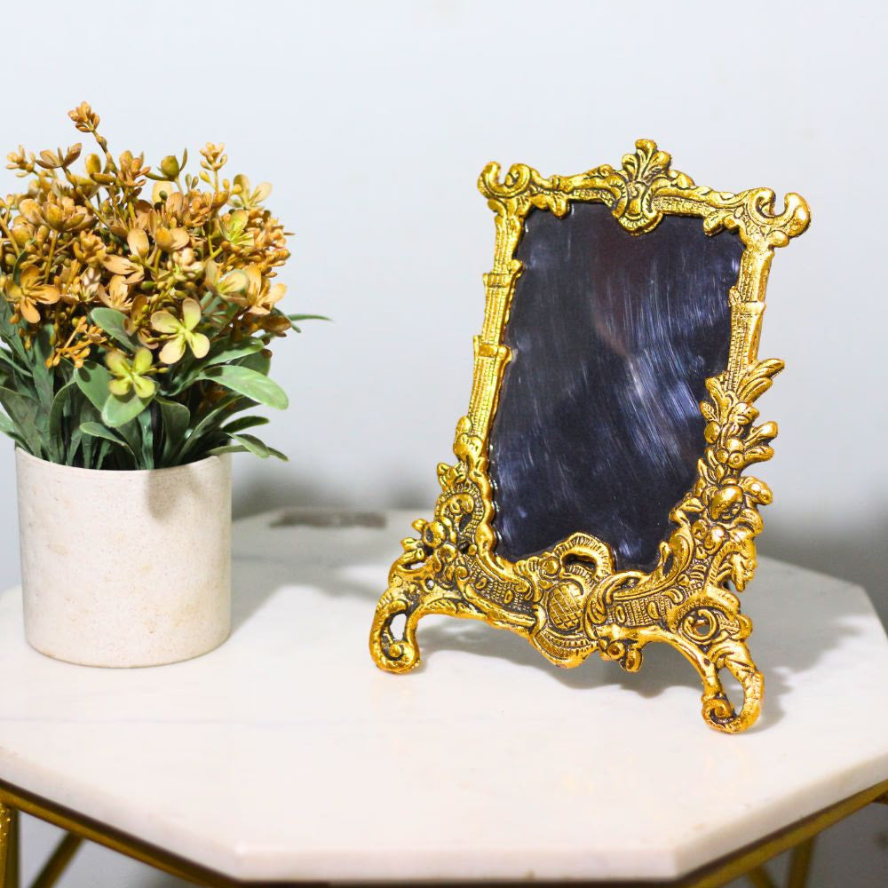 Metal Photo Frame Golden — Handcrafted Decorative Picture Frame