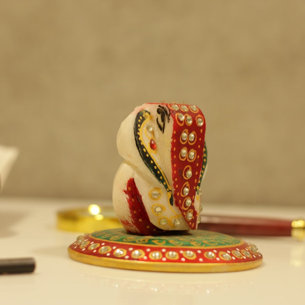 Marble Ganesh on Round Platform with Pearls