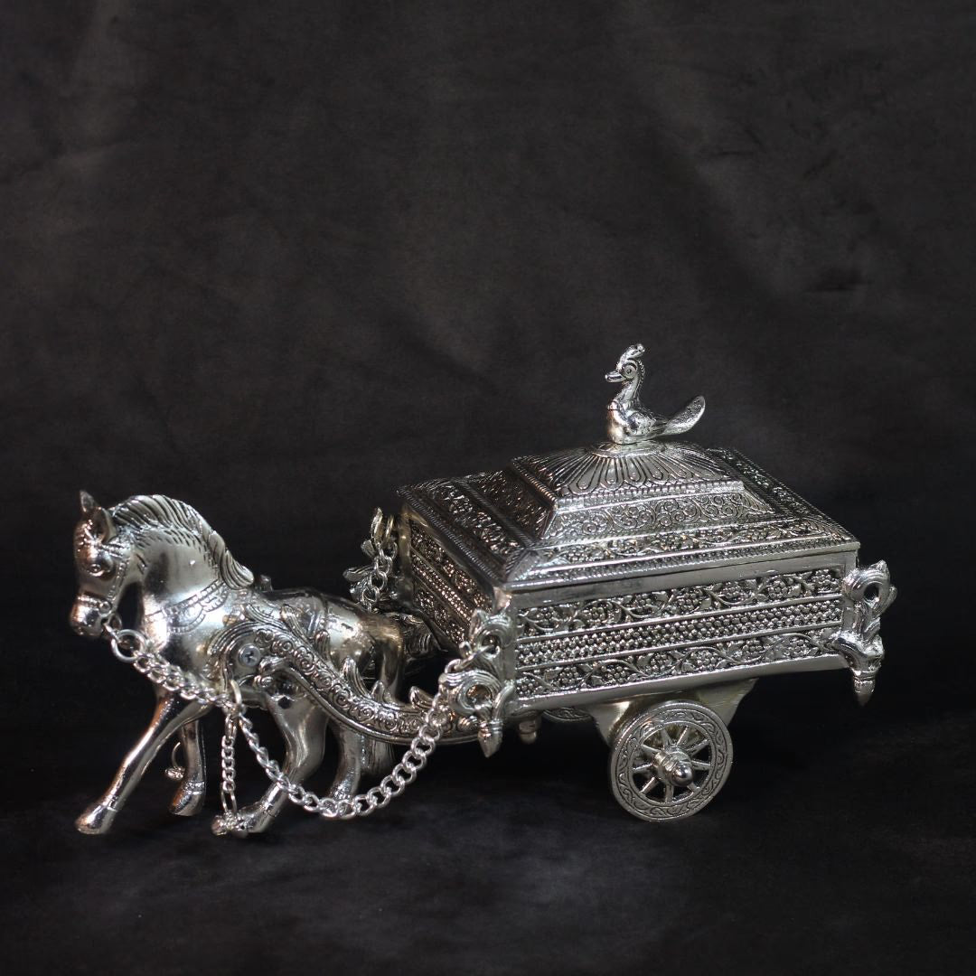 Metal Horse Cart — Handcrafted Decorative Showpiece
