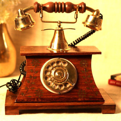 VINTAGE TELEPHONE