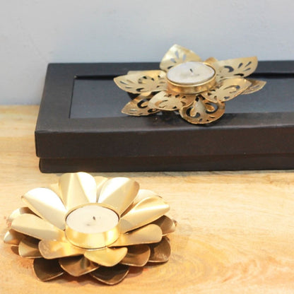 Iron Flower T-Light Holder Set of 2 With Gift Box