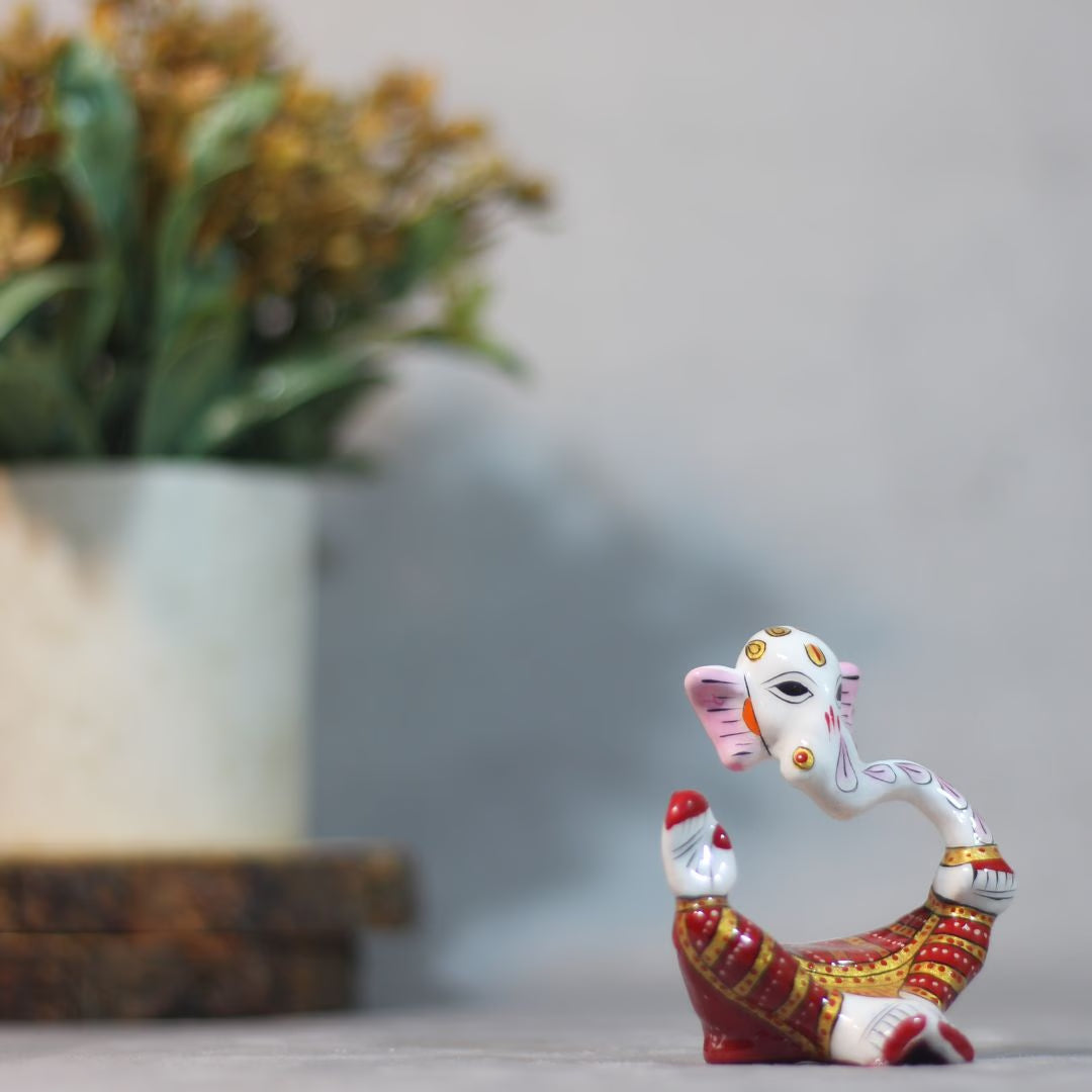 Metal Hawa Ganesh Figurine 3" — Handcrafted Flying Ganesha Showpiece