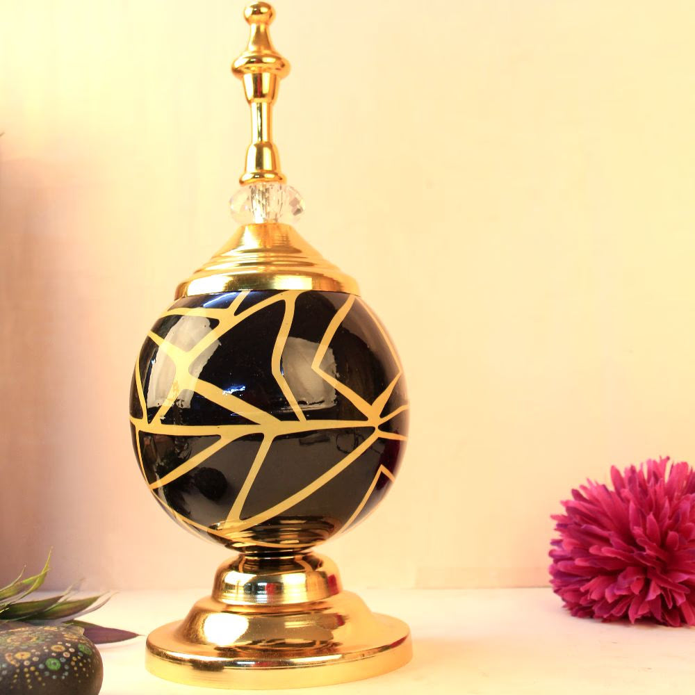 Handcrafted Small Iron Bottle Vase – Decorative Metal Flower Vase for Home Décor