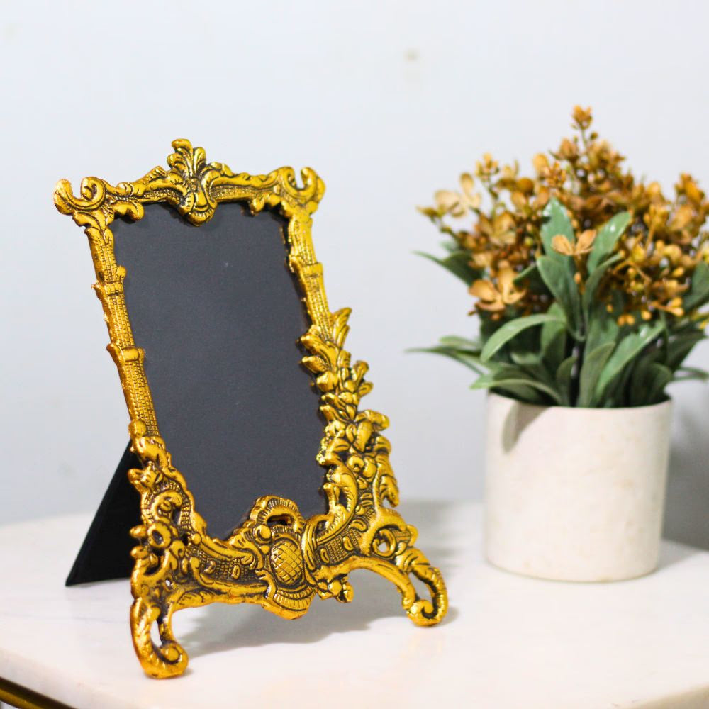 Metal Photo Frame Golden — Handcrafted Decorative Picture Frame