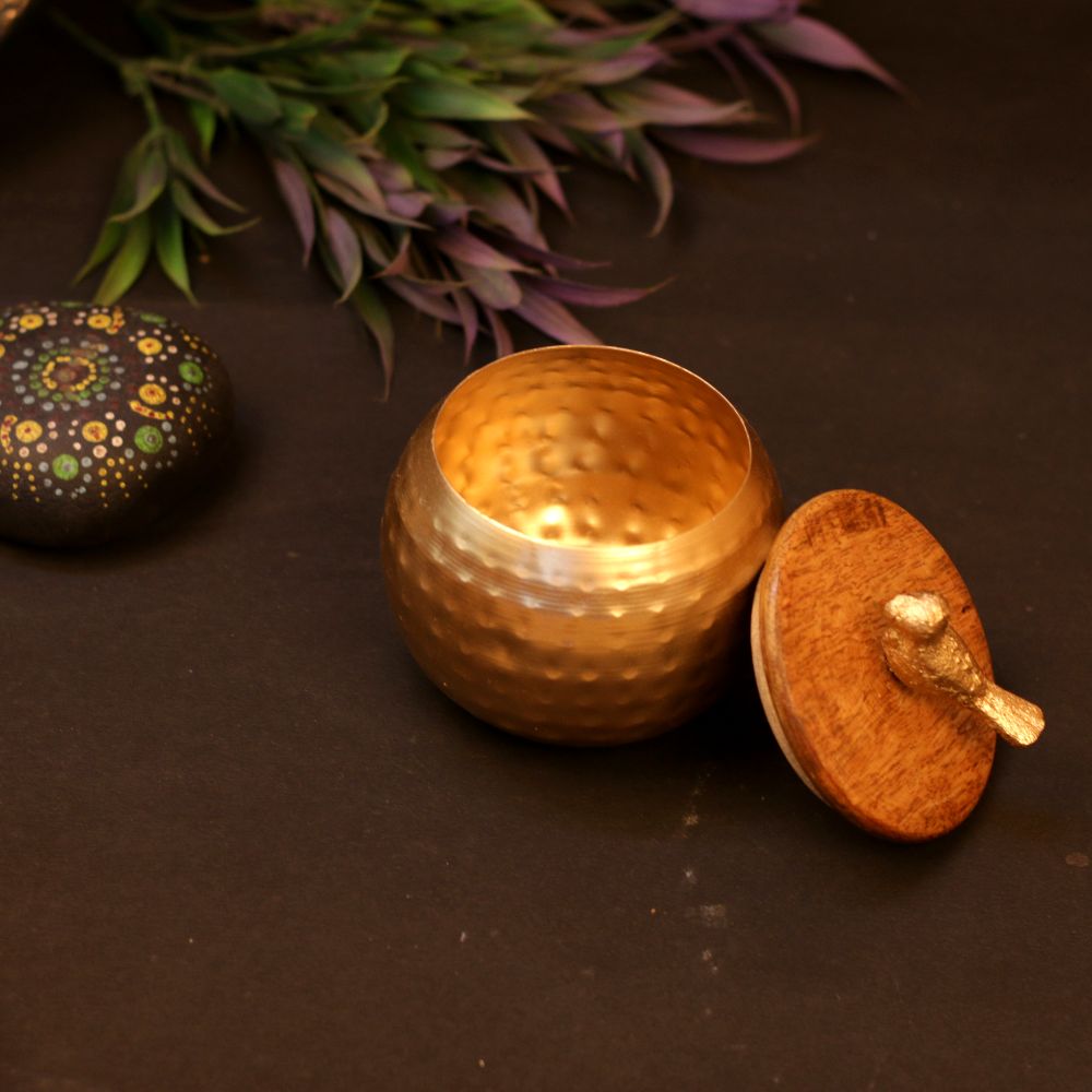 Handcrafted Iron Matki with Bird Cap – Decorative Metal Accent for Home Décor & Gifting