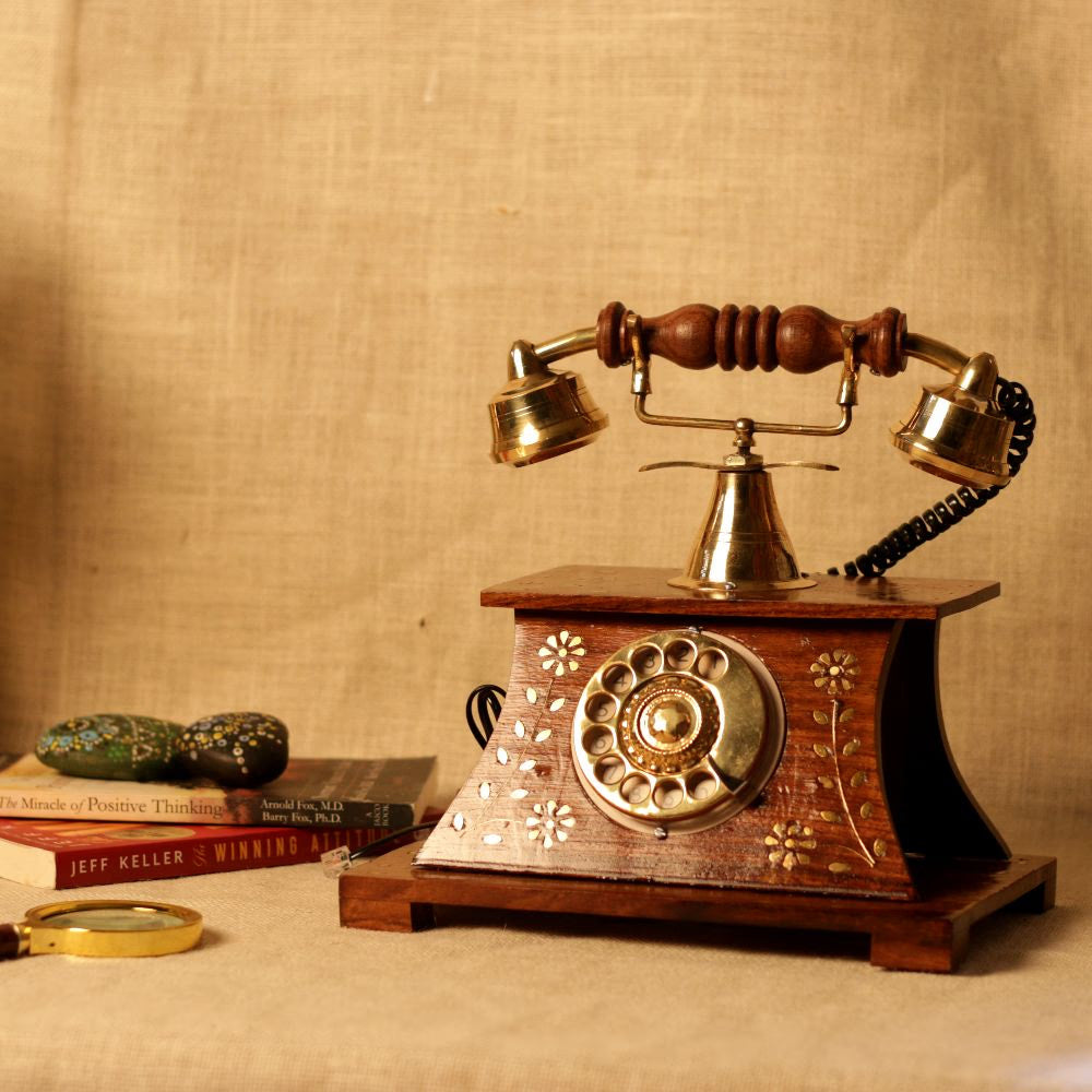 VINTAGE TELEPHONE