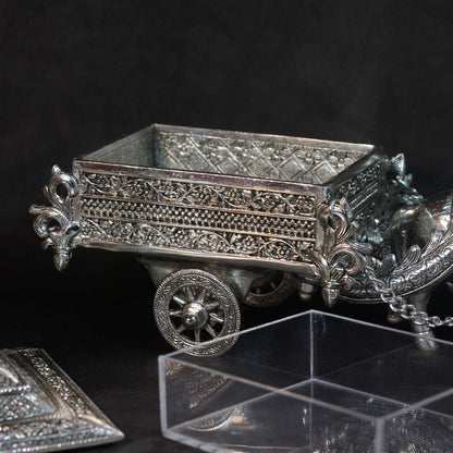 Metal Horse Cart — Handcrafted Decorative Showpiece
