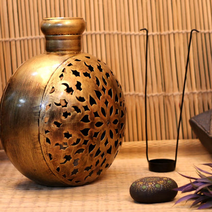 Handcrafted Iron Painted Kuria Tea Light Holder – Decorative Metal Candle Lantern for Home & Festive Décor
