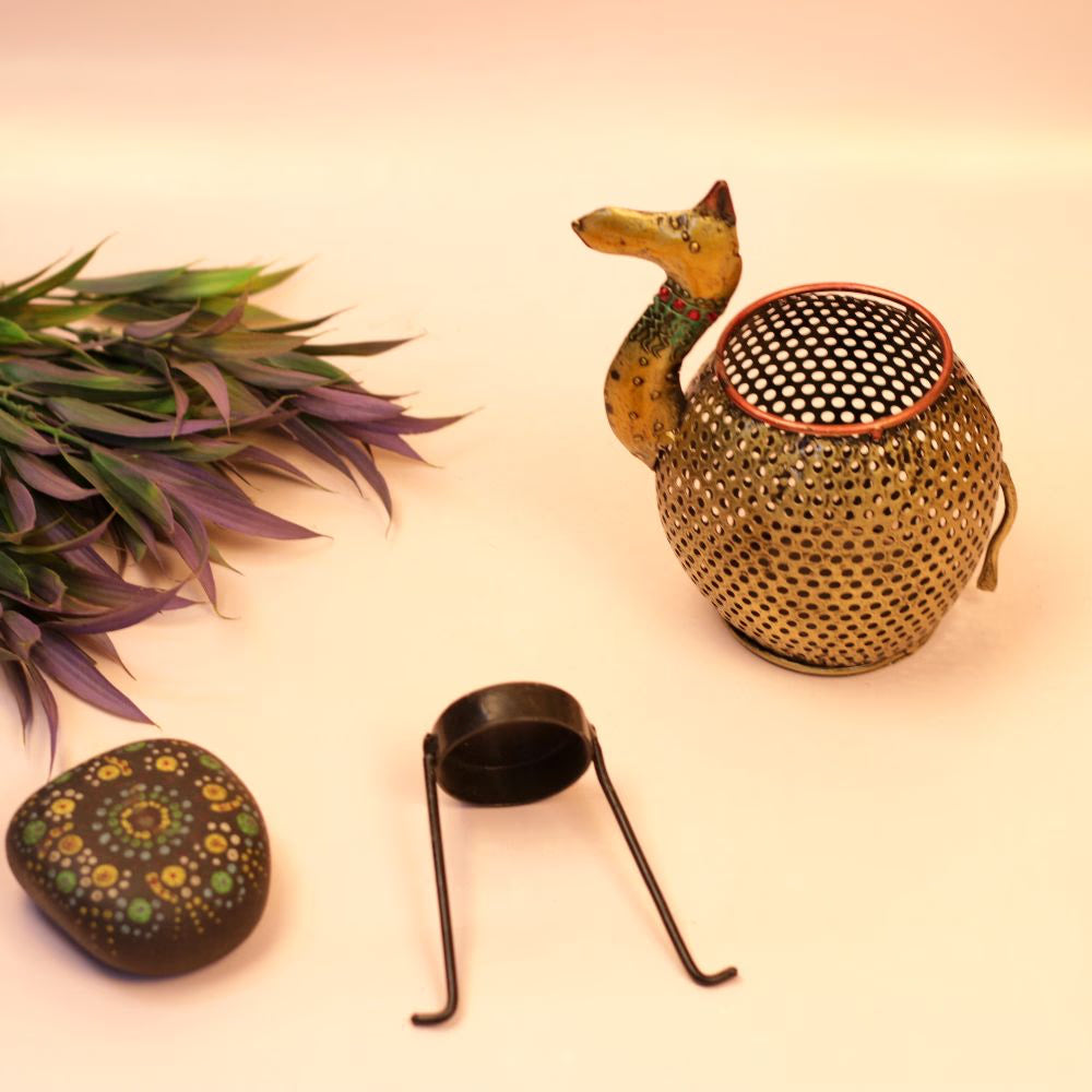 Handcrafted Iron Painted Camel Tea Light Holder – Decorative Metal Candle Holder for Home Décor